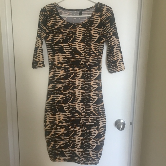 Dresses & Skirts - Printed Bodycon Dress